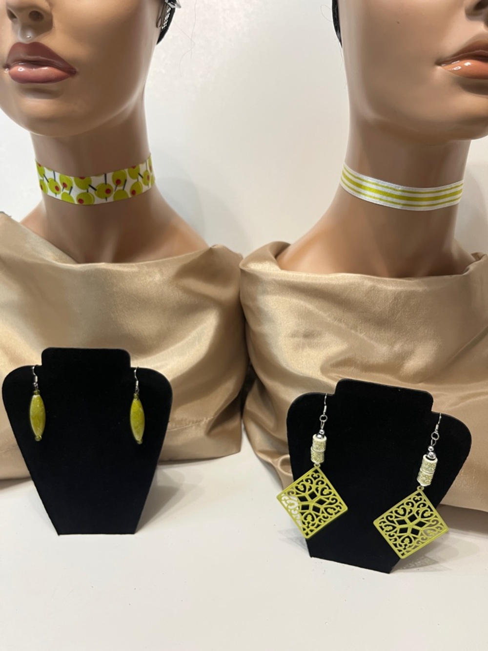 4 pc Gift Set Chokers & Lime Green Filigree Square Drop Earrings - Brand